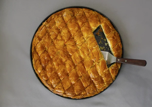 Традиционный Греческий Сырный Пирог Filo Pastry — стоковое фото