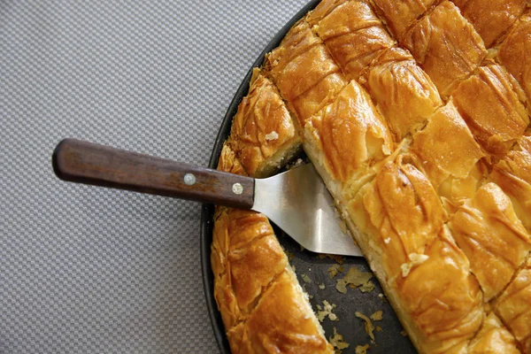Традиционный Греческий Сырный Пирог Вблизи — стоковое фото