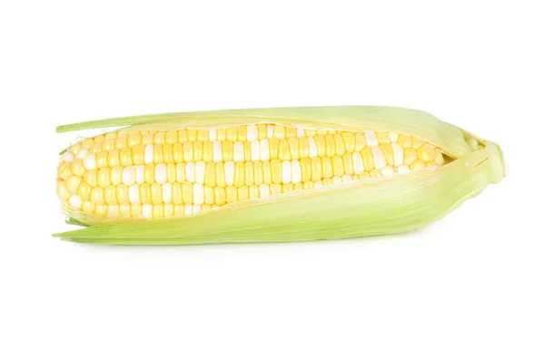 Čerstvé bi barevné bílé a žluté sladké kukuřice na bílém pozadí — Stock fotografie