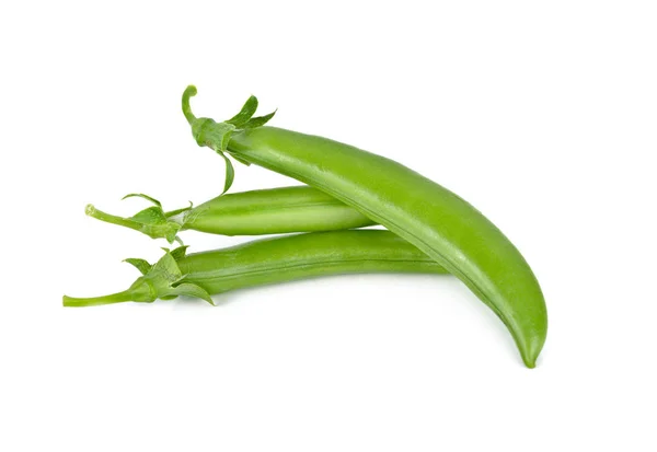 白い背景に茎を持つ新鮮な砂糖のスナップエンドウ豆 — ストック写真