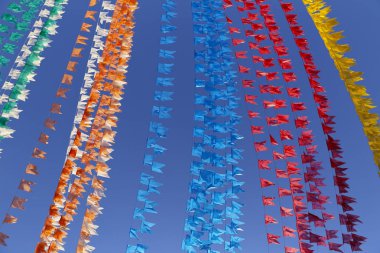 Junina parti bayrakları