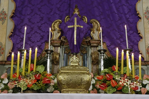 Símbolo católico Santo Sacramento com santa comunhão — Fotografia de Stock