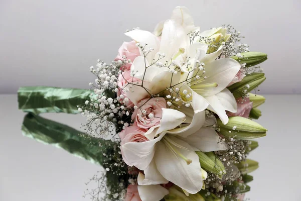 Brides Wedding Flowers Bouquet — Stock Photo, Image