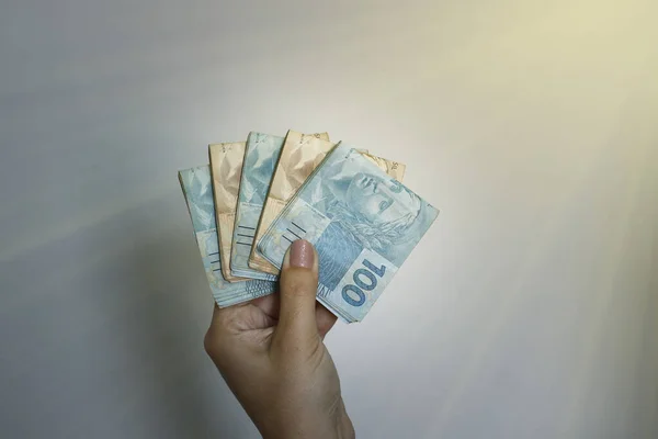 Mãos Com Notas Reais Brasileiras Dinheiro Brasil Notas Real Notas — Fotografia de Stock