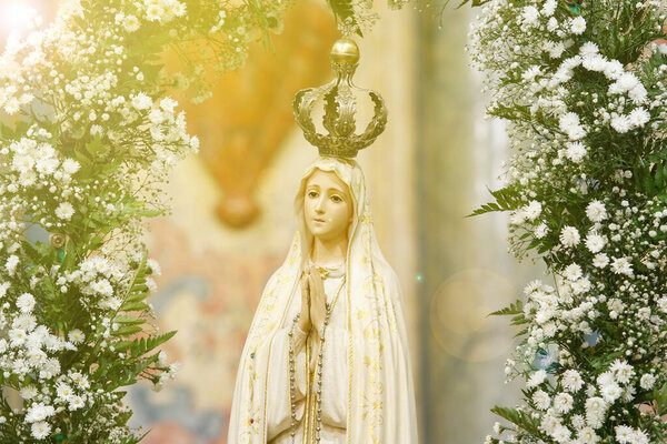 Статуя изображения Божией Матери Фатимской, Матери Божией в католической религии, Божией Матери Розария Фатимской, Девы Марии