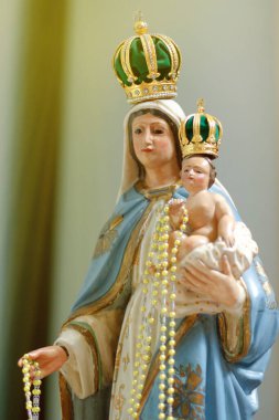 Kutsal Tespih, Kutsal Tespih ya da Kutsal Tespih, Katolik Kilisesi 'ndeki Bakire Meryem' e atfedilen isimlerden biri.