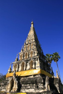WAT Chedi Liam (kare şekli pagoda) 