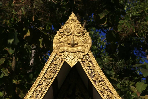 Gable de templo na região norte da Tailândia — Fotografia de Stock