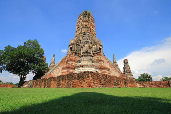 Pagode im wat chaiwatthanaram Tempel. — Stockfoto