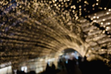 bir bina ya da alışveriş merkezi Led ışık tünel arka plan girişine görüntü bulanıklığı.