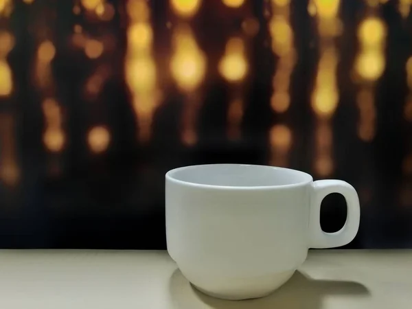 Kaffeetasse mit Bokeh weichen defokussierten Hintergrund. Energie-Motivationskonzept — Stockfoto