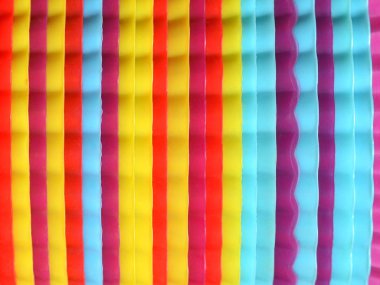 arka plan parlak, çok renkli, çizgili.
