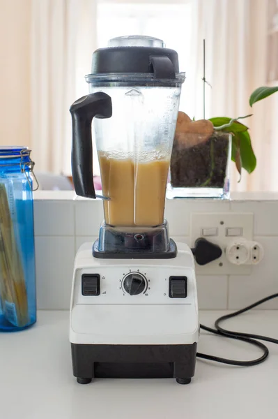 Making apple sauce — Stock Photo, Image