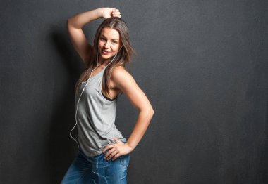 cep telefonu olan dişi