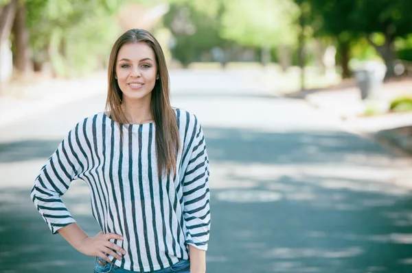 bir akıllı telefon dışında kadın