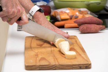 Tatlı patates kıyılmış