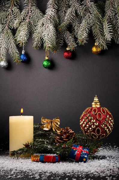 Jul eller nyår dekoration bakgrund: päls-trädgrenar, — Stockfoto