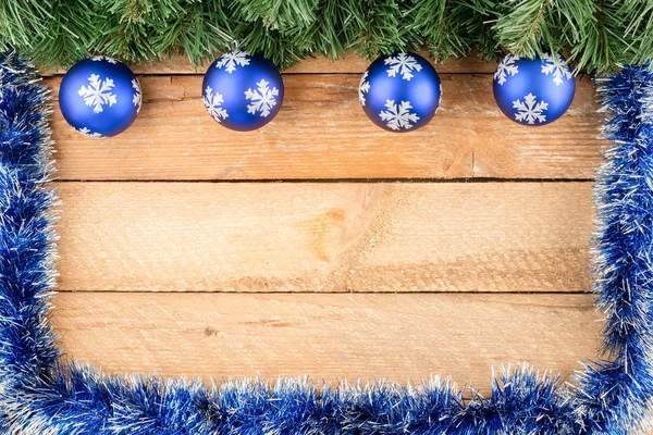 Рождественская открытка, ветки елки, шары игрушки рамка пустое место для — стоковое фото