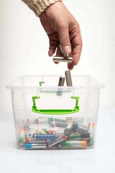 deşarj geri dönüştürülmesi, Aa batteri atma el için pil