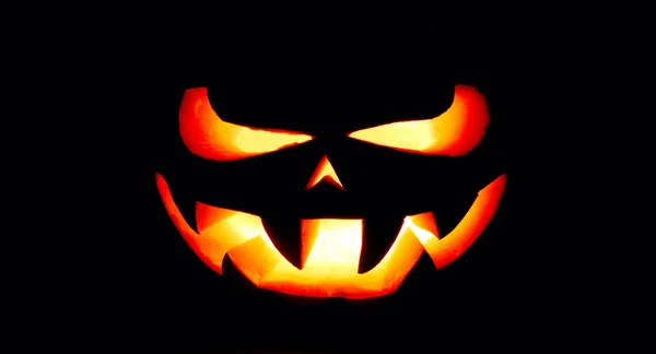 Nagyon szörnyű Halloween tök, egy szörnyű megjelenés és a sm — Stock Fotó
