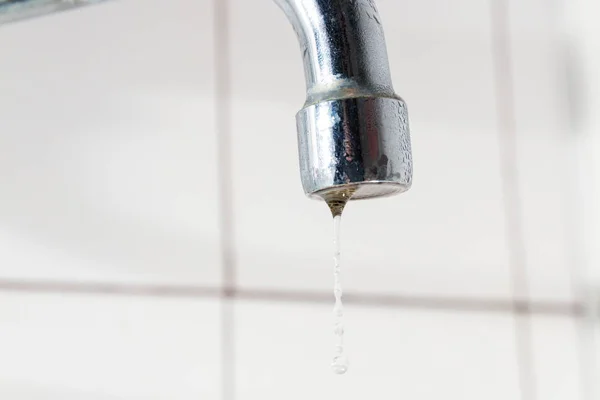 Bathroom faucet, no water in the kitchen faucet, or bathroom, dr