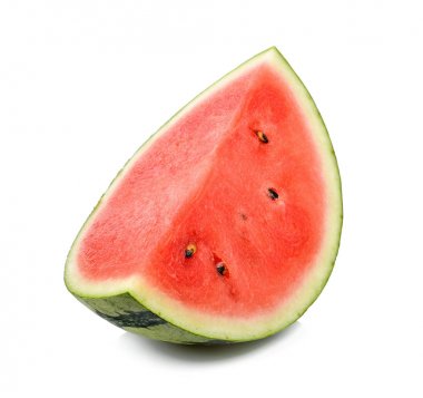 Beyaz arkaplanda izole edilmiş karpuz dilimi