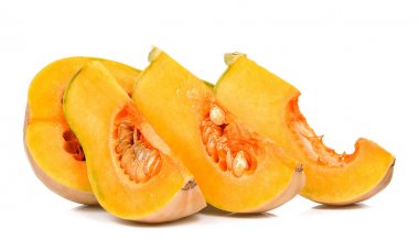 Beyaz arka plan üzerinde izole dilim butternut