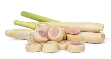 Beyaz arka plan üzerinde izole Limon otu