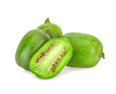 Beyaz arka plan üzerinde izole Kiwiberry meyve