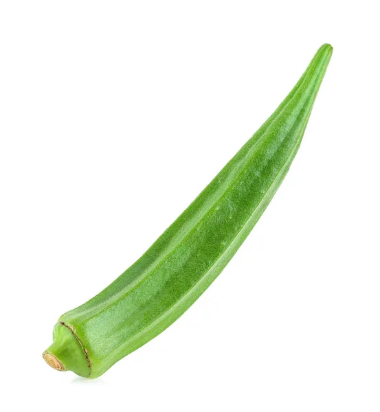 Groene okra geïsoleerd op de witte achtergrond — Stockfoto