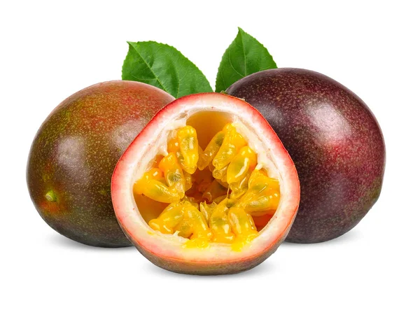 Passion fruit isolated on white clipping path — Stock Photo, Image