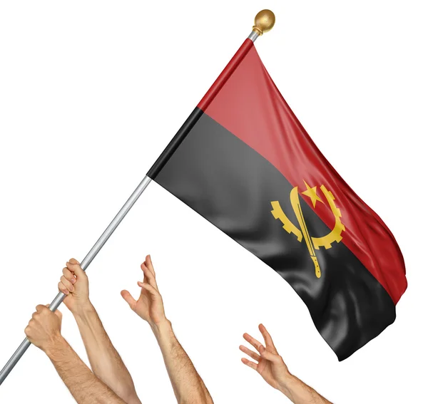 Equipe de povos mãos levantando a bandeira nacional de Angola, 3D renderização isolada em fundo branco — Fotografia de Stock