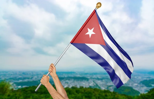 Mãos do jovem orgulhosamente acenando a bandeira nacional de Cuba no céu, parte 3D renderização — Fotografia de Stock