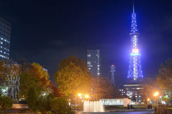 Sapporo Japão Outubro 2019 Sapporo Tower Brilha Como Farol Azul — Fotografia de Stock