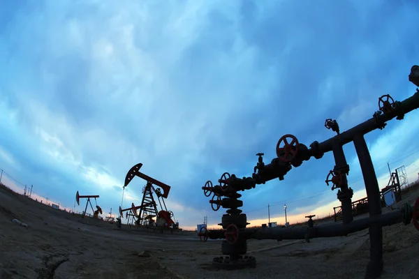 Gasoducto y unidad de bombeo — Foto de Stock