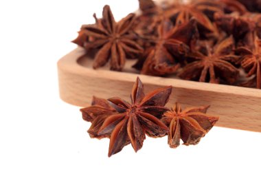 beyaz arkaplanda anason