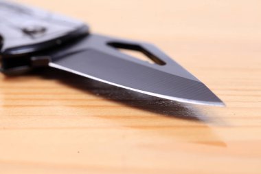 Paslanmaz çelik katlama bıçağı.