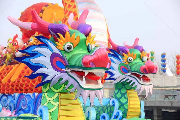 Δράκος στο κινέζικο φεστιβάλ φαναριών — Φωτογραφία Αρχείου