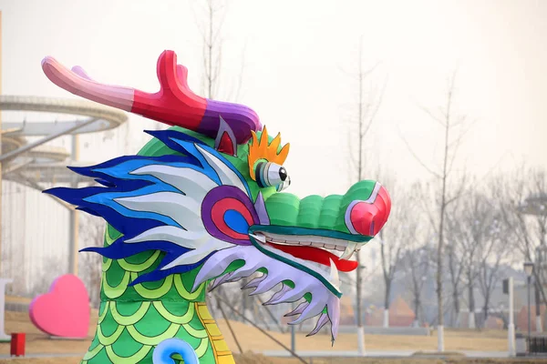 Dragão no festival da lanterna chinesa — Fotografia de Stock