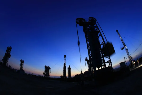 Petrol sondaj kulesi — Stok fotoğraf