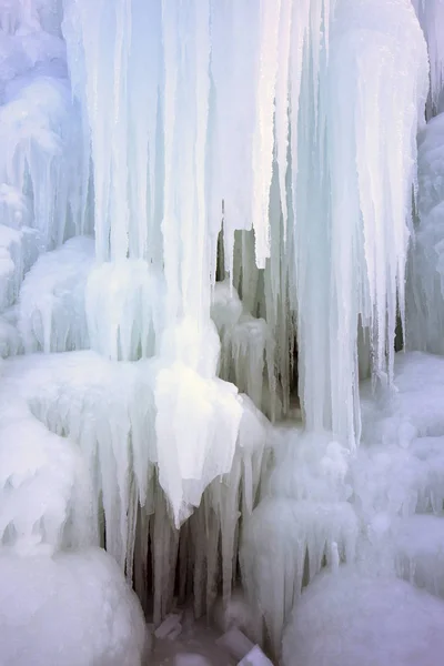 Ледяной водопад — стоковое фото