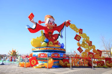 Geceleri Çin fenerleri.