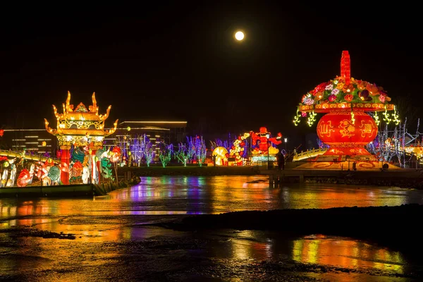 Faroles chinos por la noche — Foto de Stock