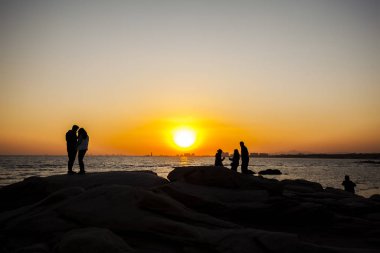 Denizin akşam manzarası.