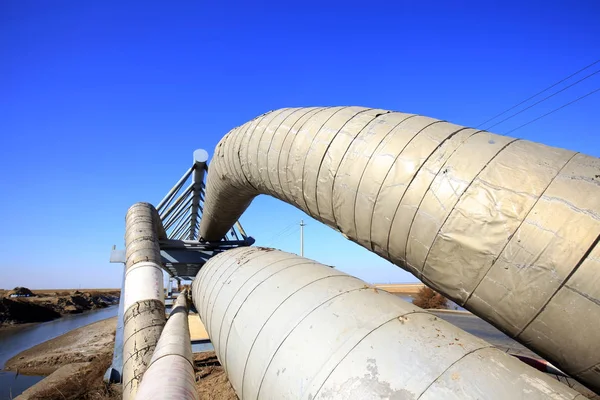 Petrol sahası, petrol boru hatları ve tesisleri — Stok fotoğraf