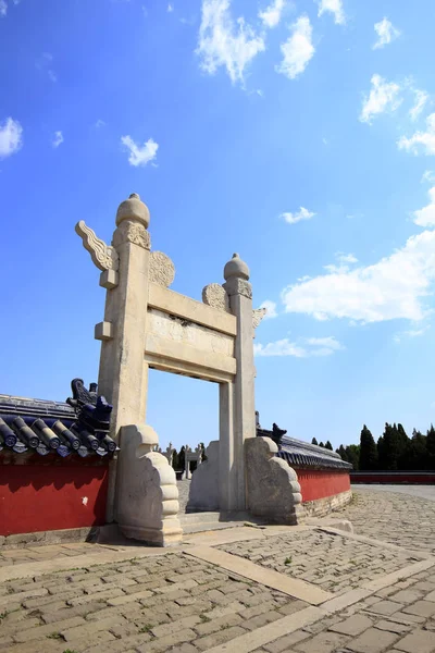 Chinese ancient stone arch — Stock Photo, Image