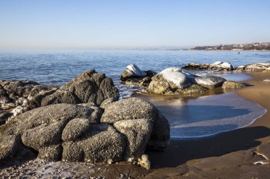 Kış sahili manzarası