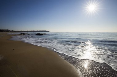 Kış sahili manzarası