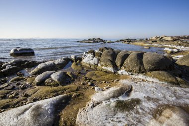 Kış sahili manzarası