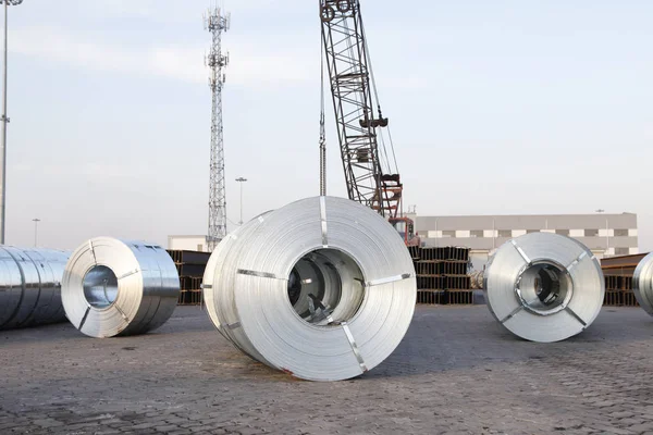 roll steel in harbor, Cold rolled steel coils